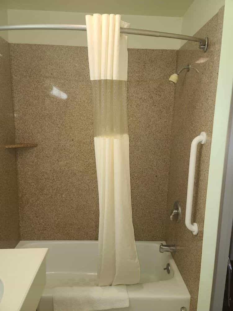 BUDGET INN FARMINGTON