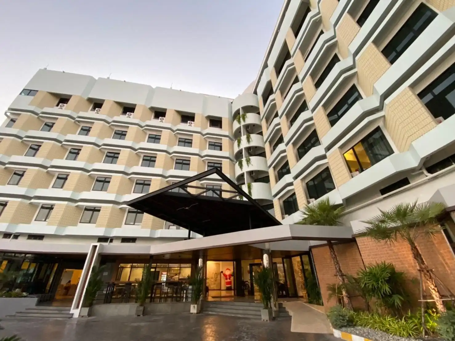 โรงแรม เอ็มแกรนด์ ร้อยเอ็ด โรงแรม เอ็มแกรนด์ ร้อยเอ็ด