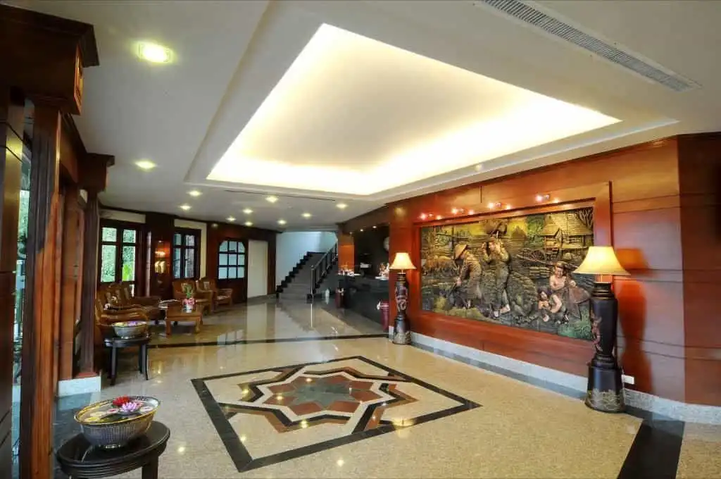 โรงแรมบุศยรินทร์ โรงแรมบุศยรินทร์