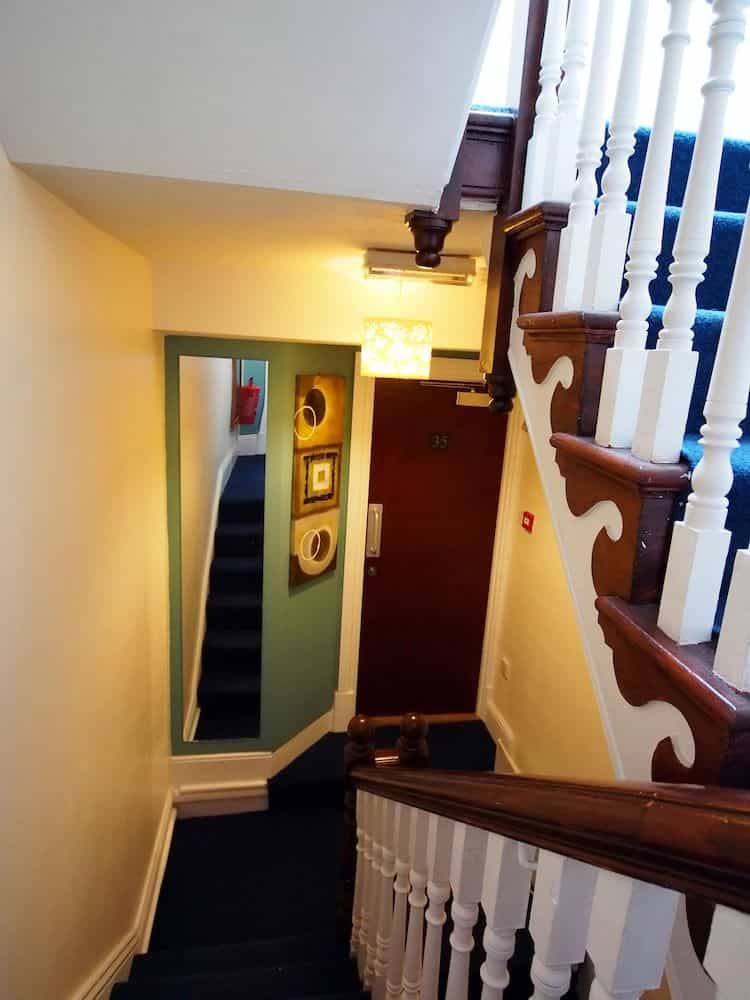 Leonardos Guest House