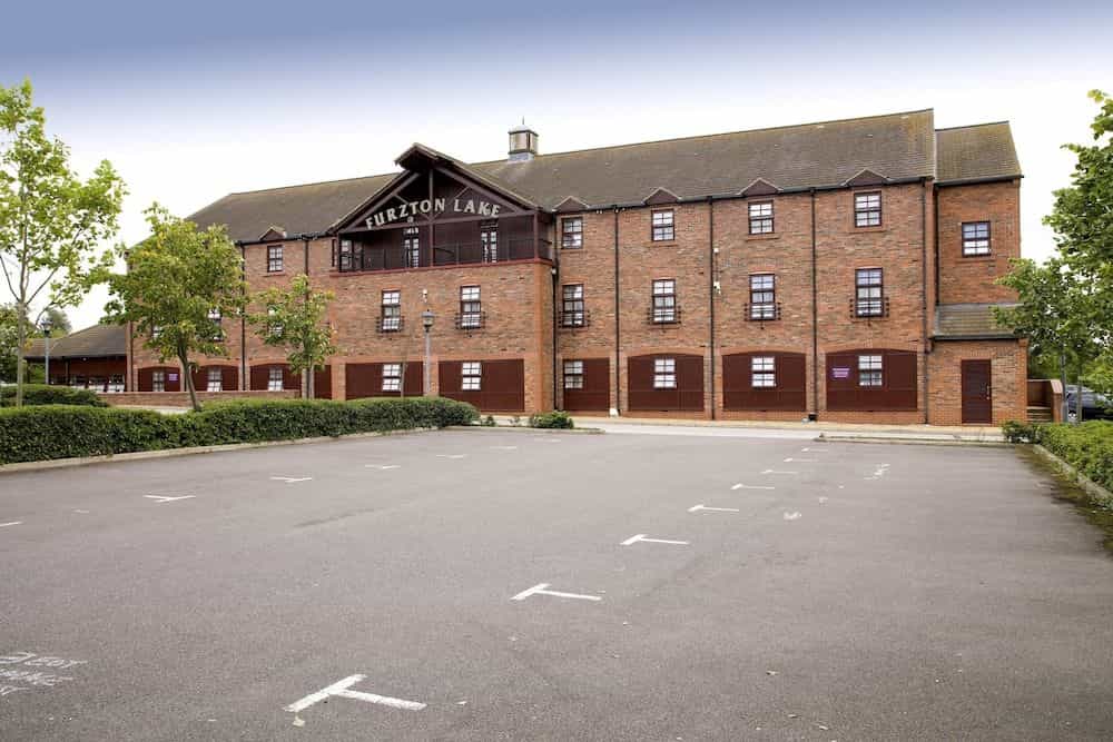 Premier Inn Milton Keynes Central South West (Furzton Lake) Premier Inn Milton Keynes Central South West (Furzton Lake)