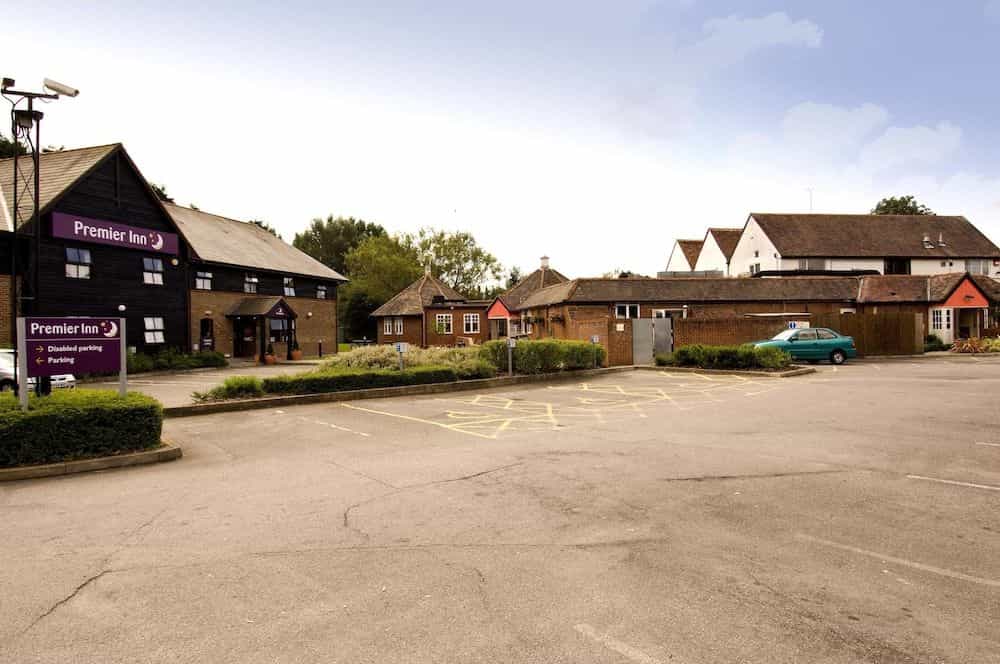 Premier Inn Farnborough West (Southwood) Premier Inn Farnborough West (Southwood)
