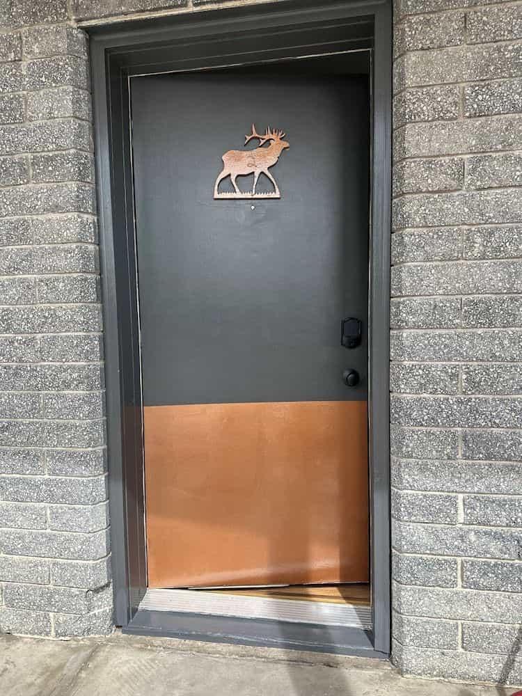 Budget Host Elk Antler Inn