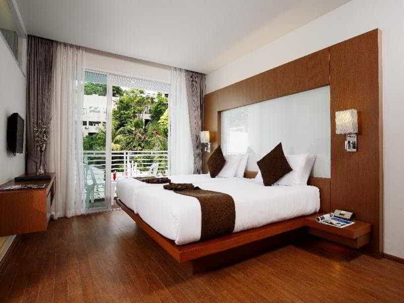 White Peach Hotel
