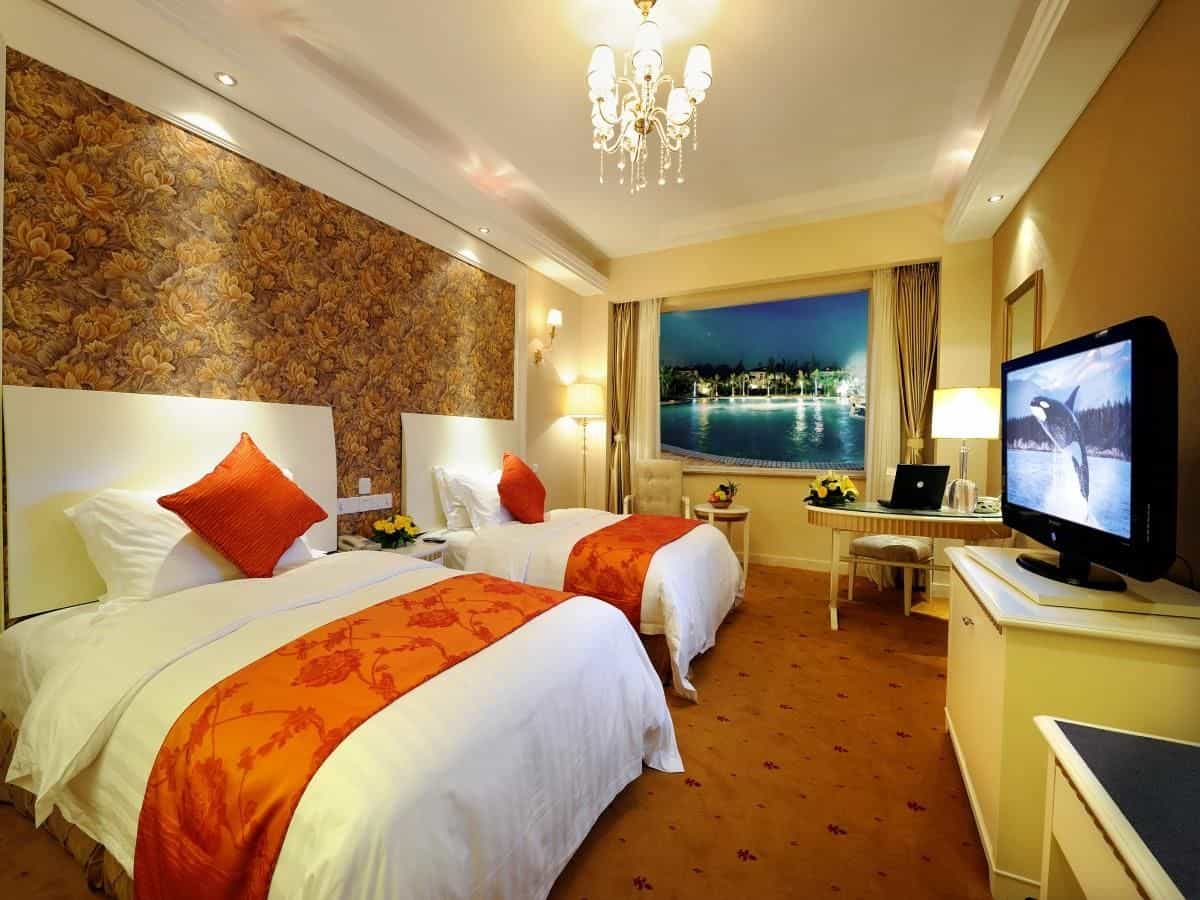 โรงแรมโฮมแลนด์