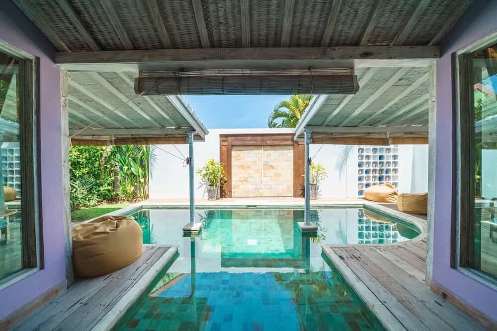 Villa West