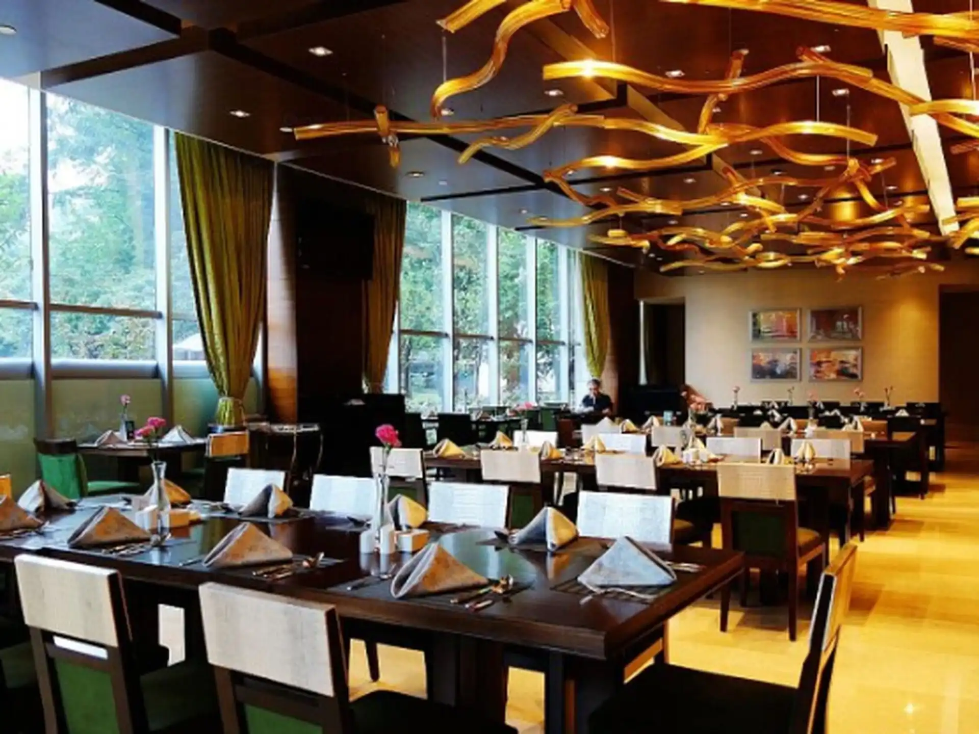 โรงแรมซื่อชวน จินเจียง โรงแรมซื่อชวน จินเจียง