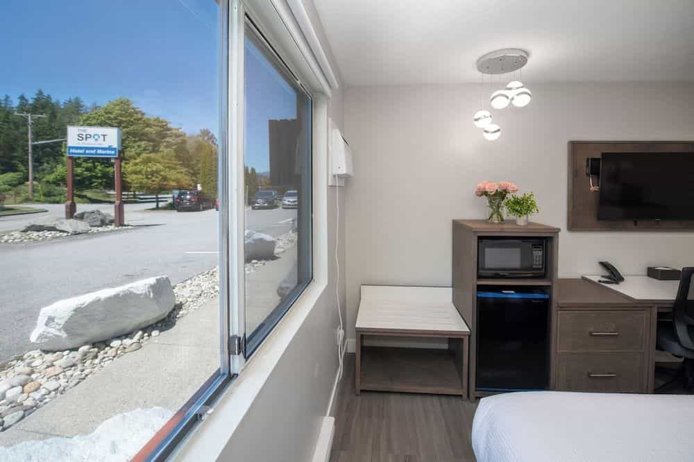 Royal Reach Motel & Marina
