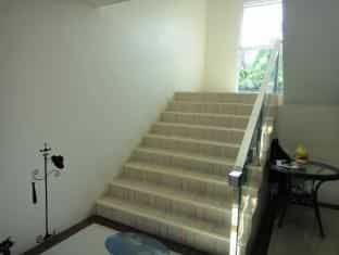 C.S. Poonpol Apartment C.S. Poonpol Apartment