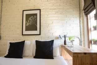 2W Cafe & Hostel