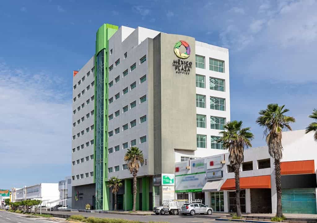 Ejecutivo Mexico Plaza Celaya