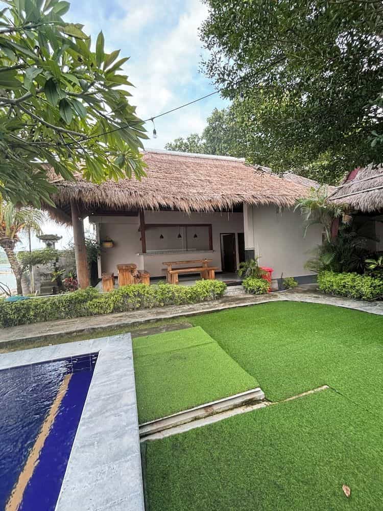 Krisna Bungalows and Restaurant