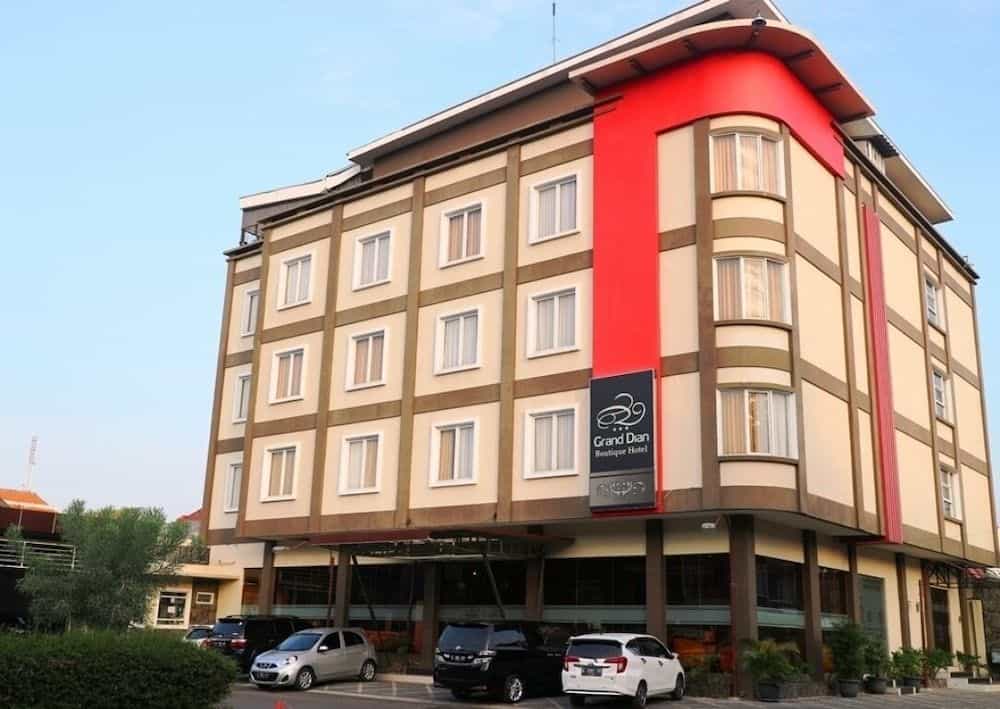Royal Mega Boutique Hotel
