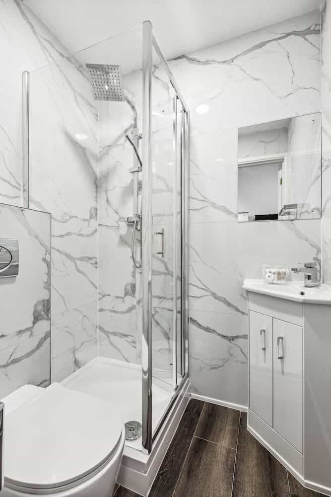 Sutherland Avenue Apartment-STH