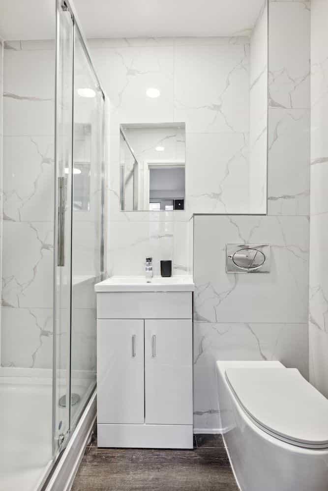 Sutherland Avenue Apartment-STH