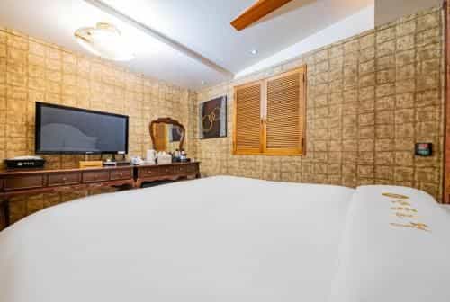 Andong Hotel