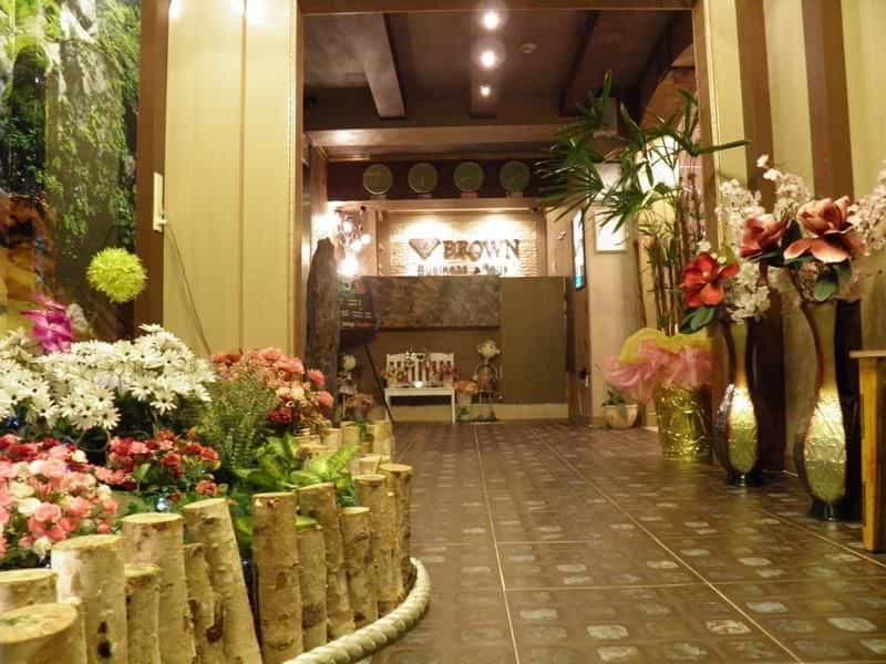 บราวน์ โฮเต็ล