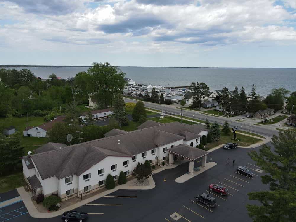 Bay Inn