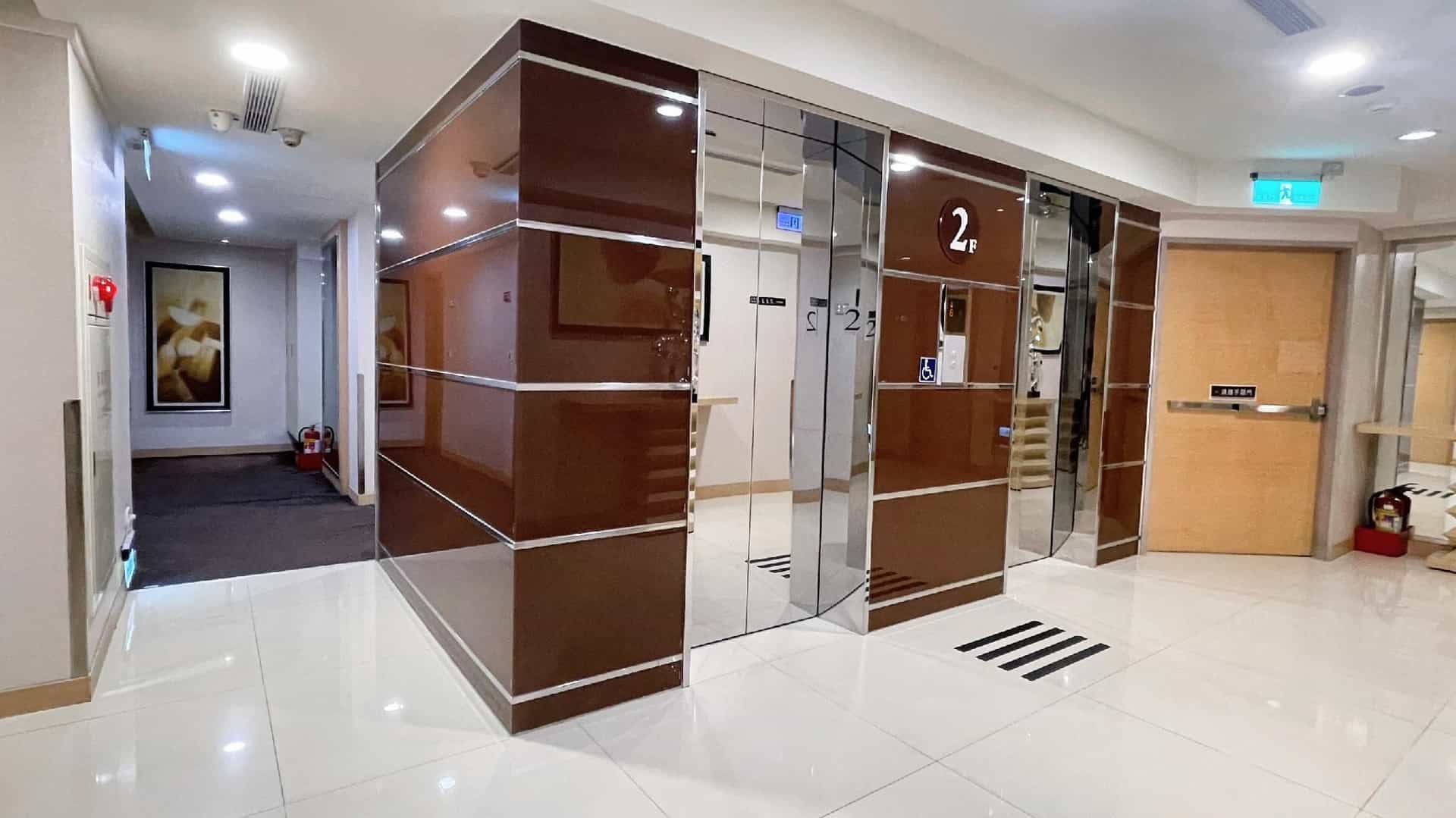 โรงแรมเดลตั้น โรงแรมเดลตั้น