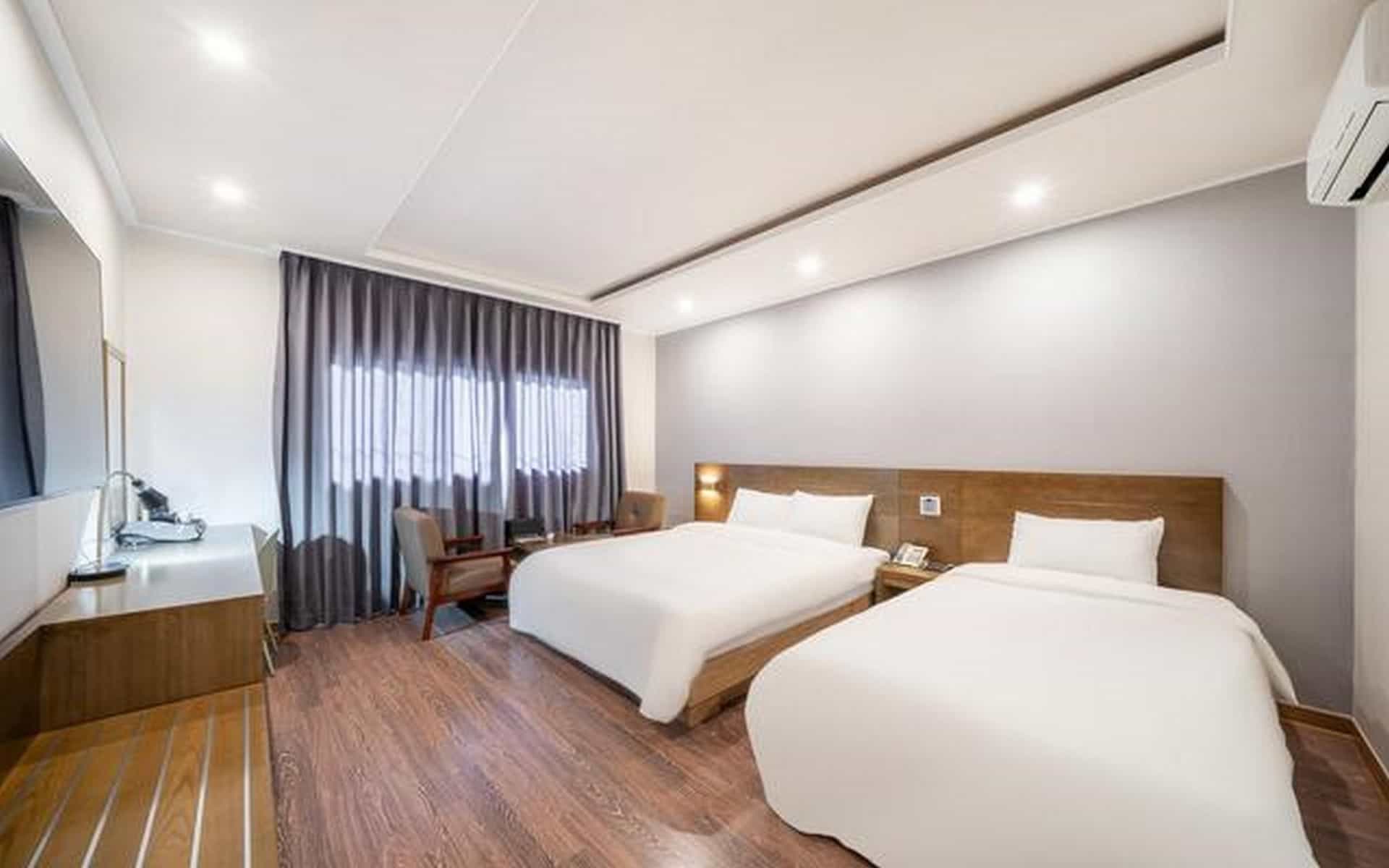 The 7 Business Hotel