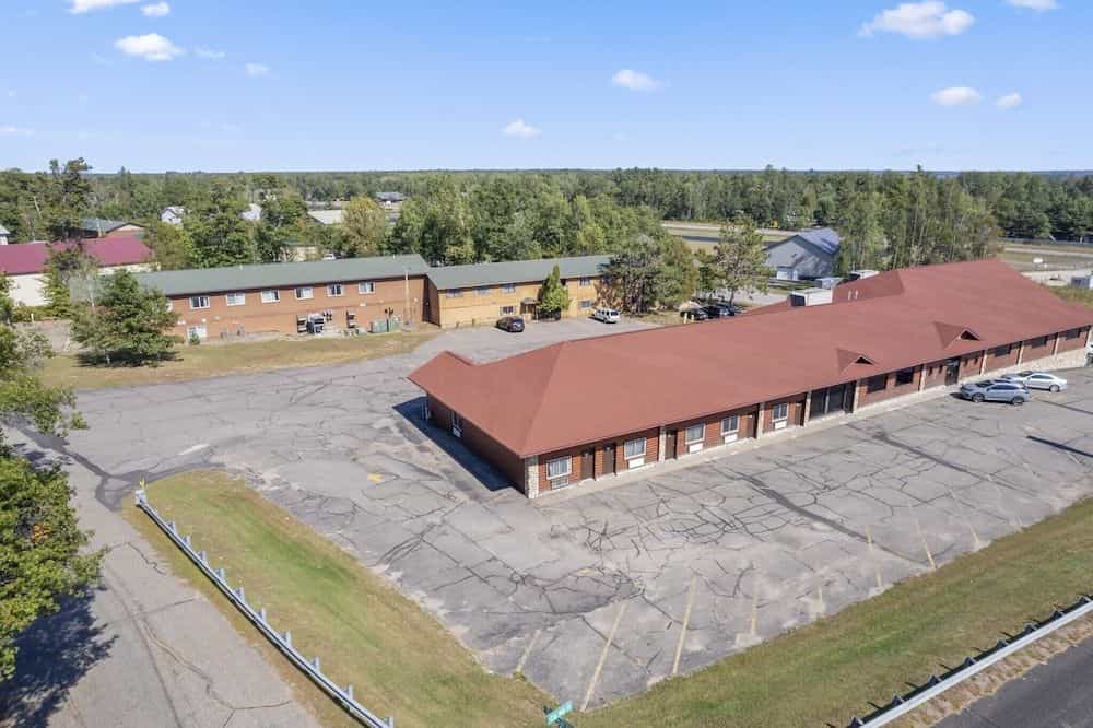 Commander Motel