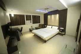 OYO Rooms Lal Darwaja Road