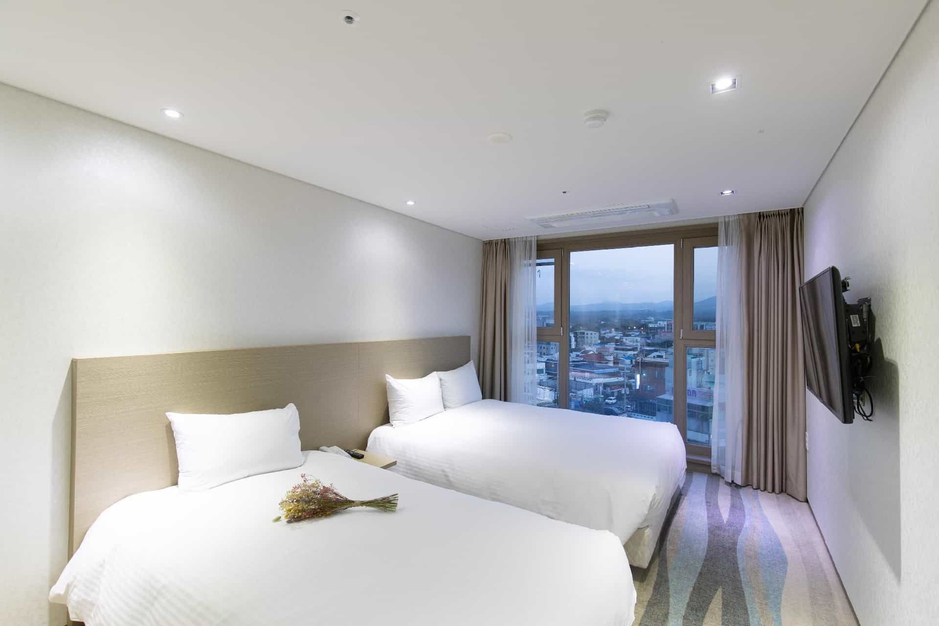 Ebenezer Hotel