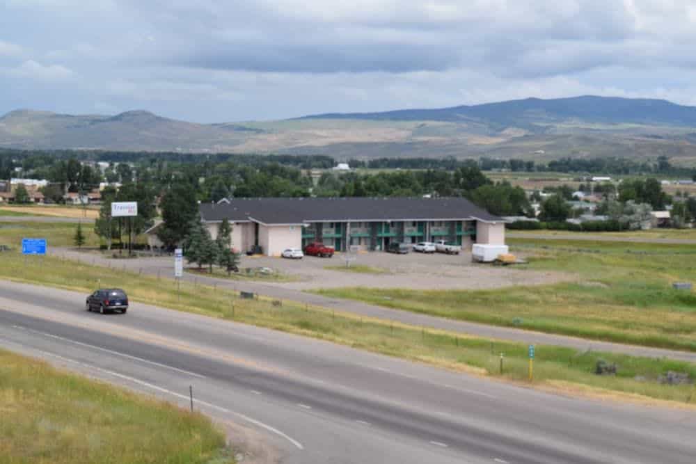 Travelers Inn