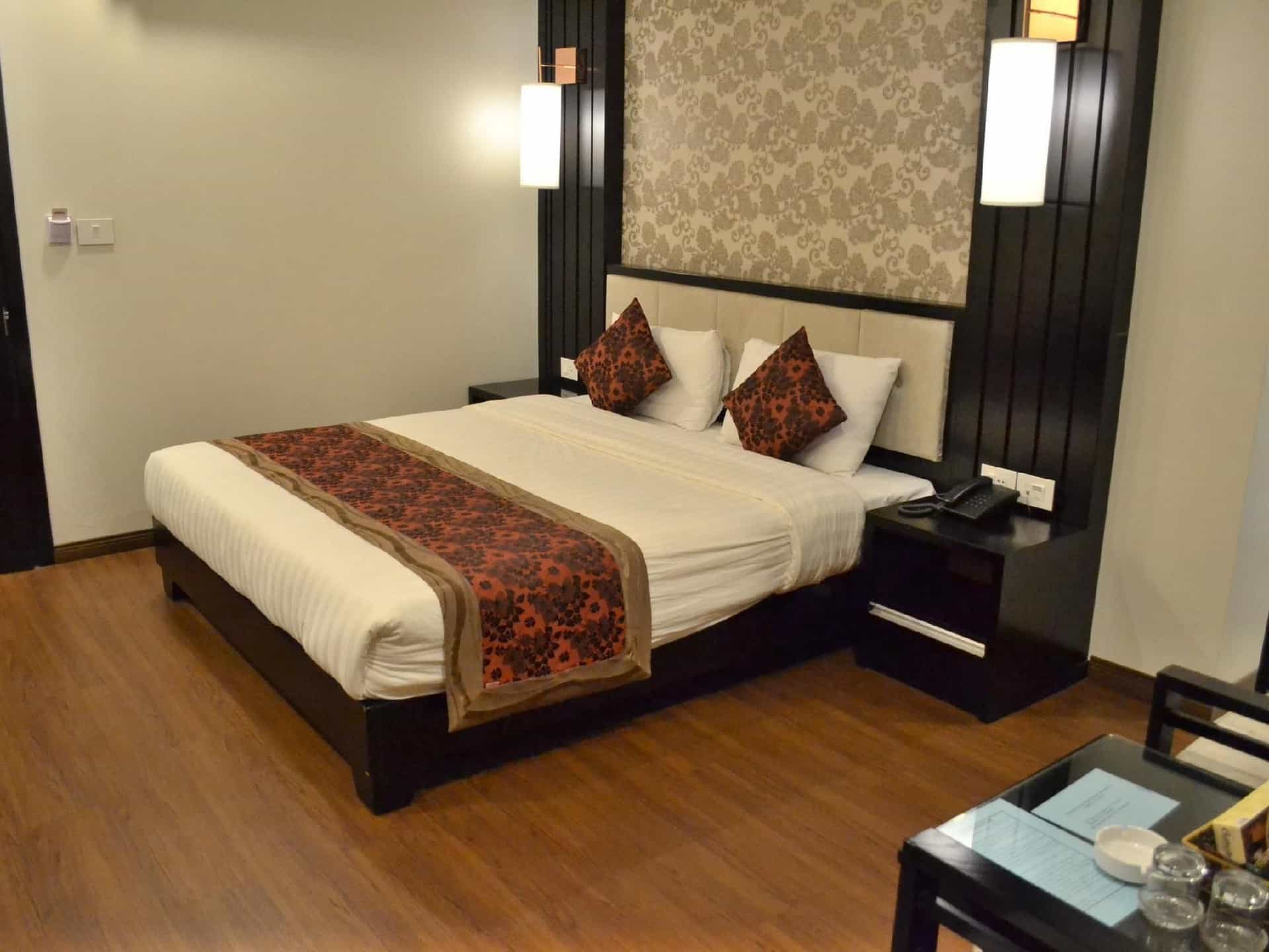 Luxury Hotel Luxury Hotel