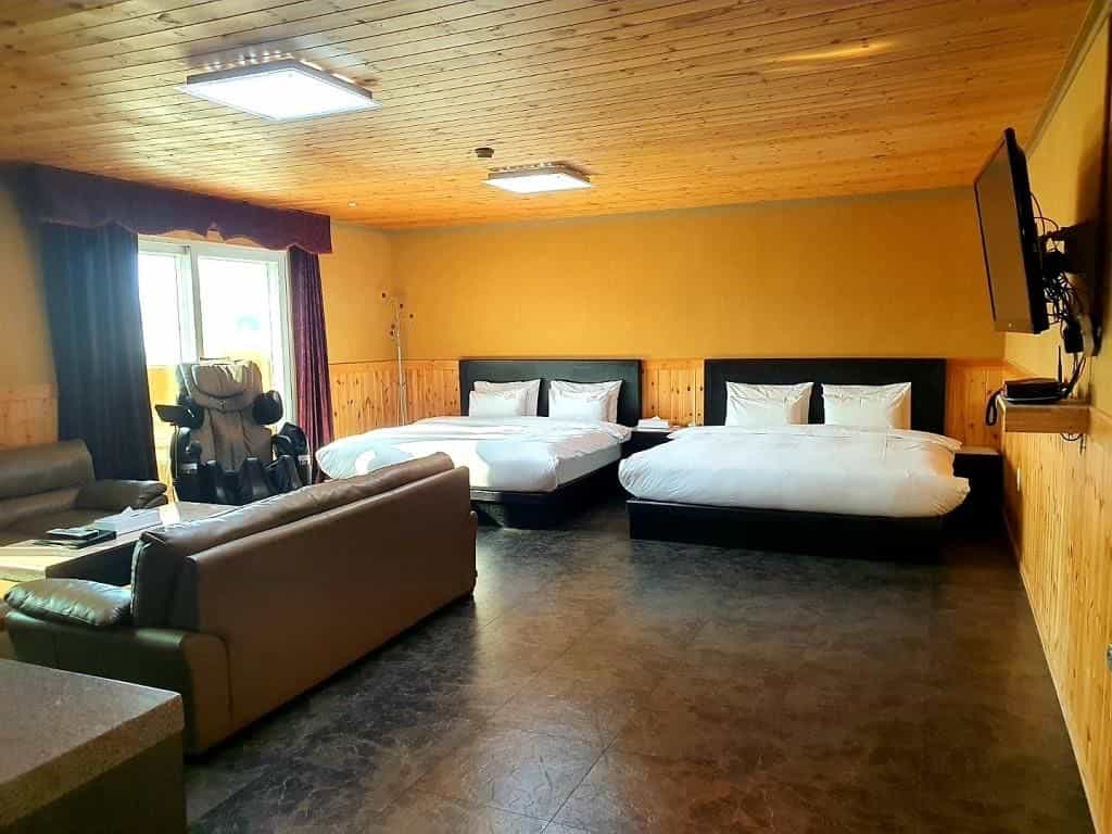 Goodstay Shilla Hotel