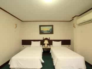 Baan Busarin Hotel