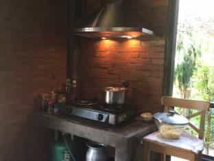 TongPun Escape Hostel