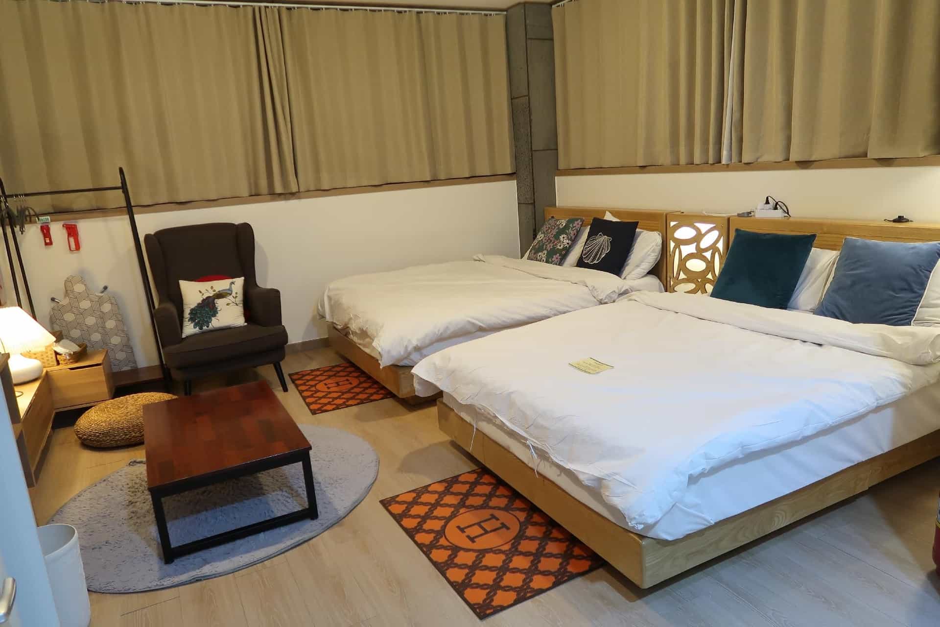 Andong Poonggyung Hostel N Library