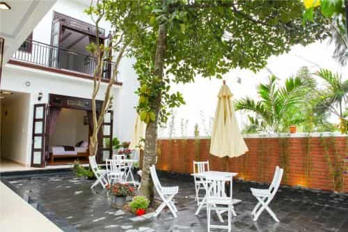 Blue Lake Homestay
