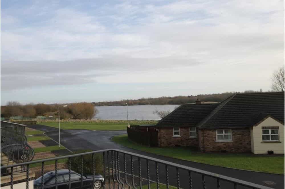 Lakelands Lakelands