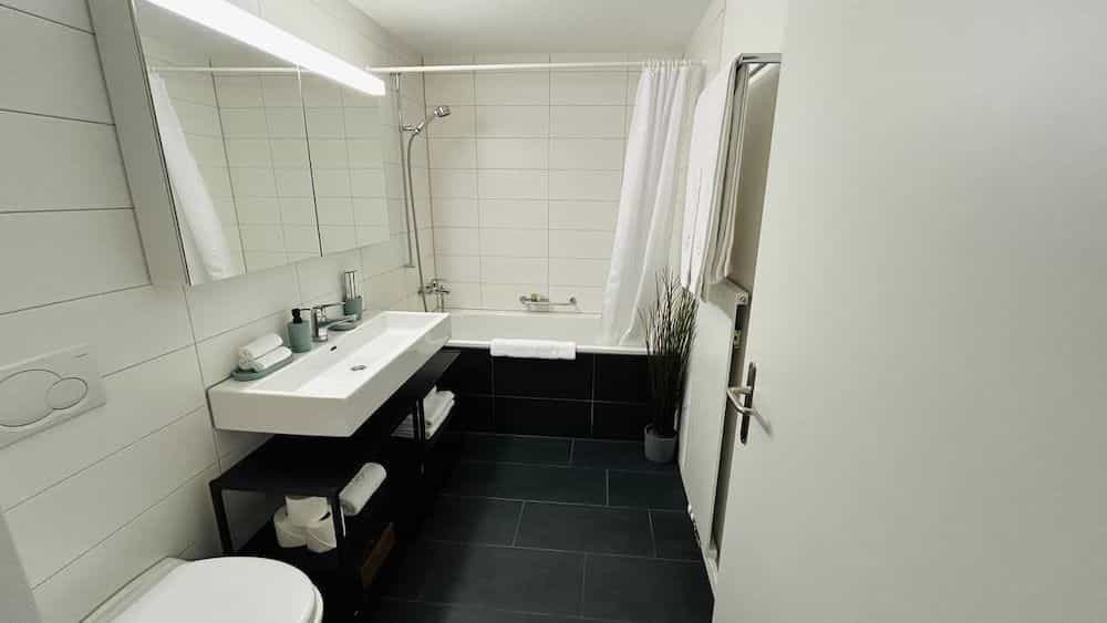 Paradeplatz Apartment by Airhome