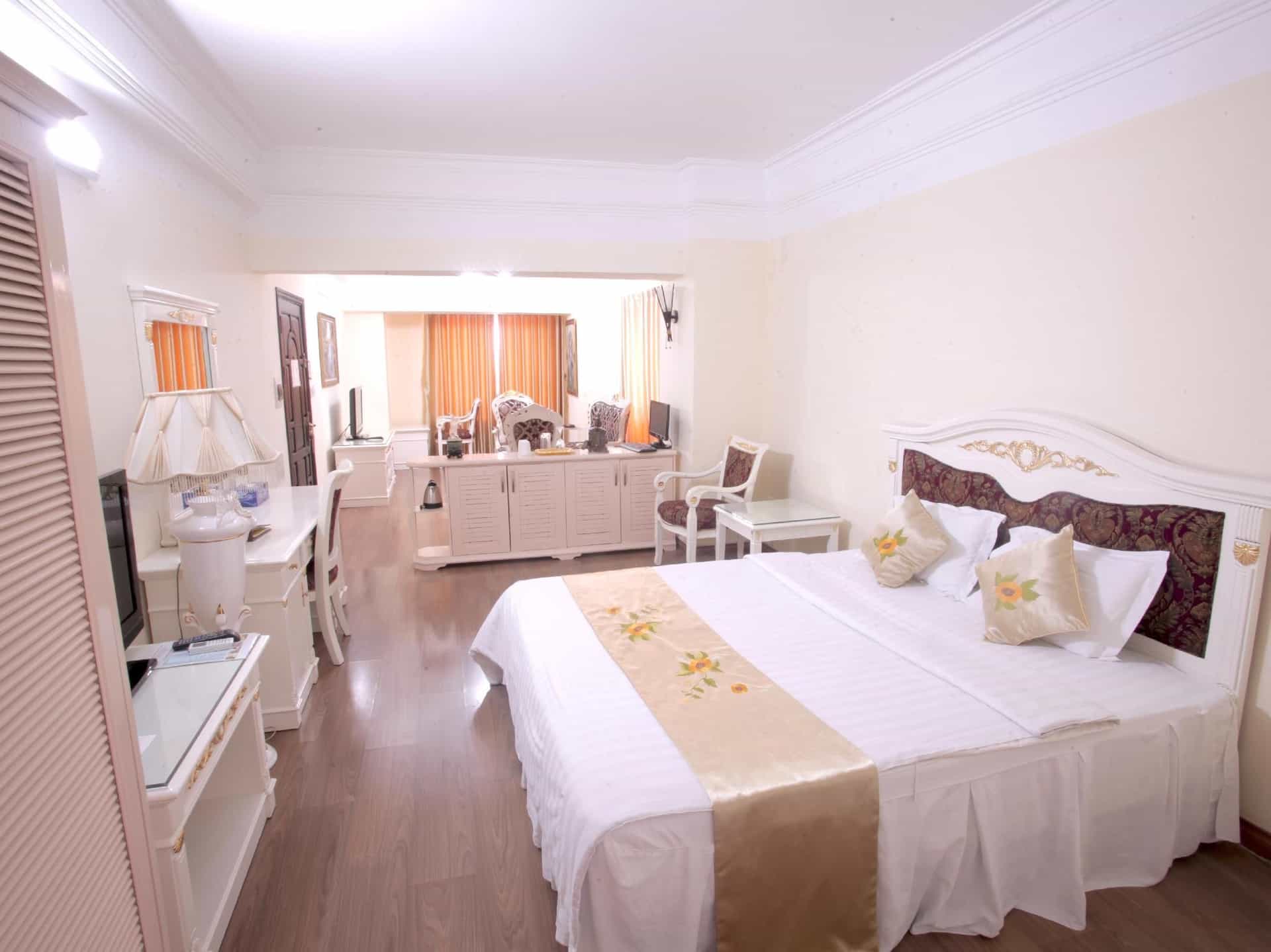Classic Hoang Long Hotel Classic Hoang Long Hotel