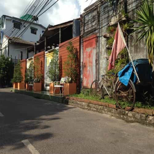 โรงแรมบ้านริมน้ำรีสอร์ต
