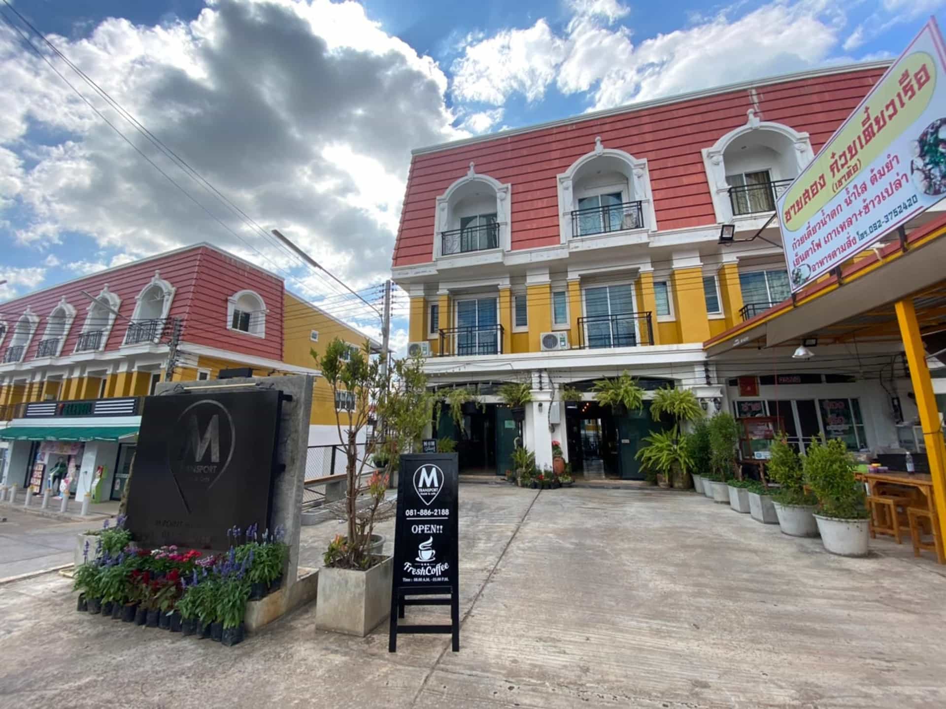 M Hostel and Cafe