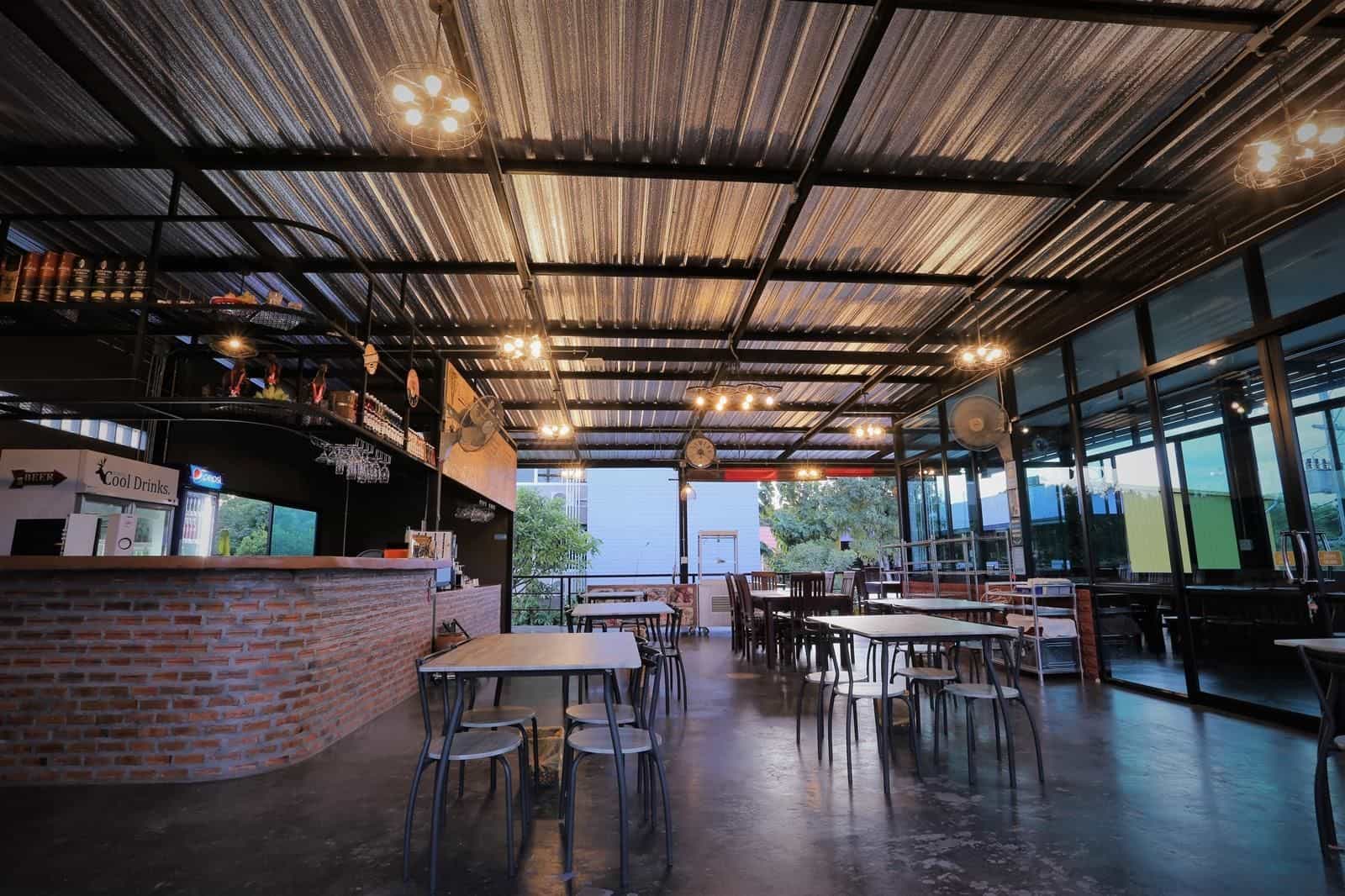 บ้านช้าง โฮเทล แอนด์ คอฟฟีเฮ้าส์ บ้านช้าง โฮเทล แอนด์ คอฟฟีเฮ้าส์
