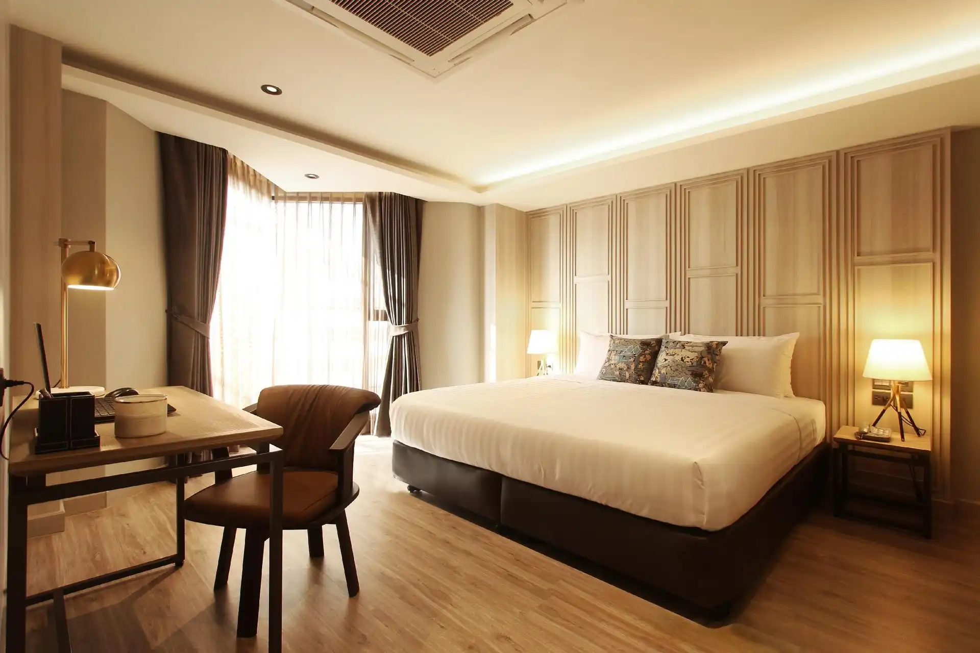 โรงแรมแอทนเรศ โรงแรมแอทนเรศ