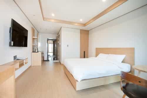 Run Hotel