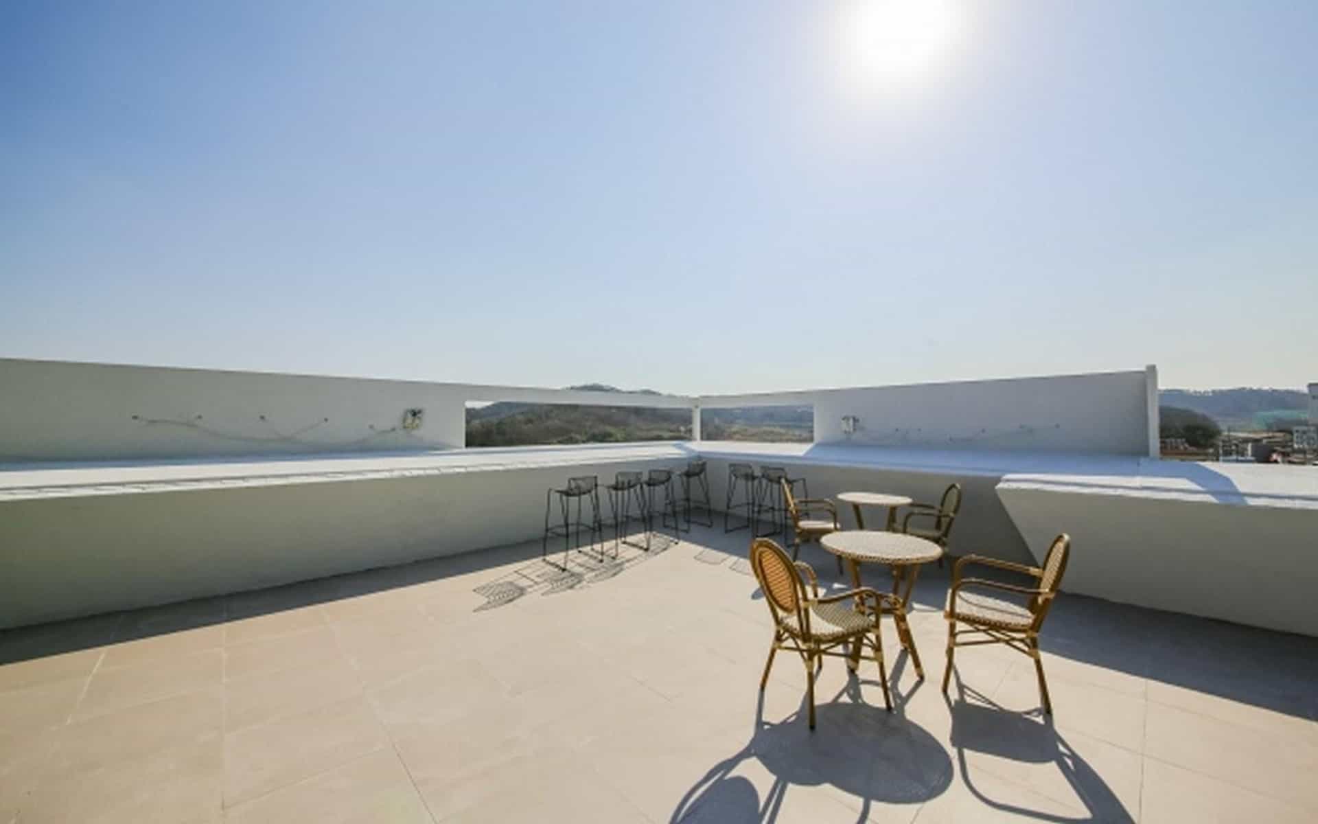 Seven Bricks Hotel