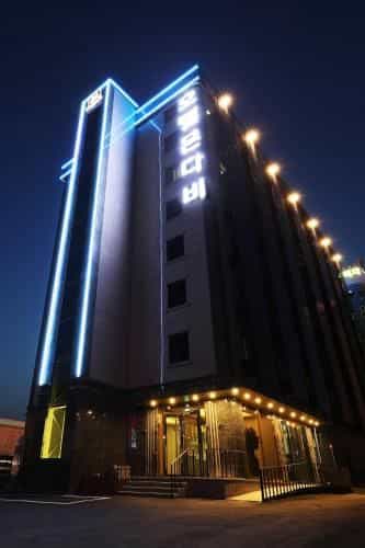 Hotel Mondavi