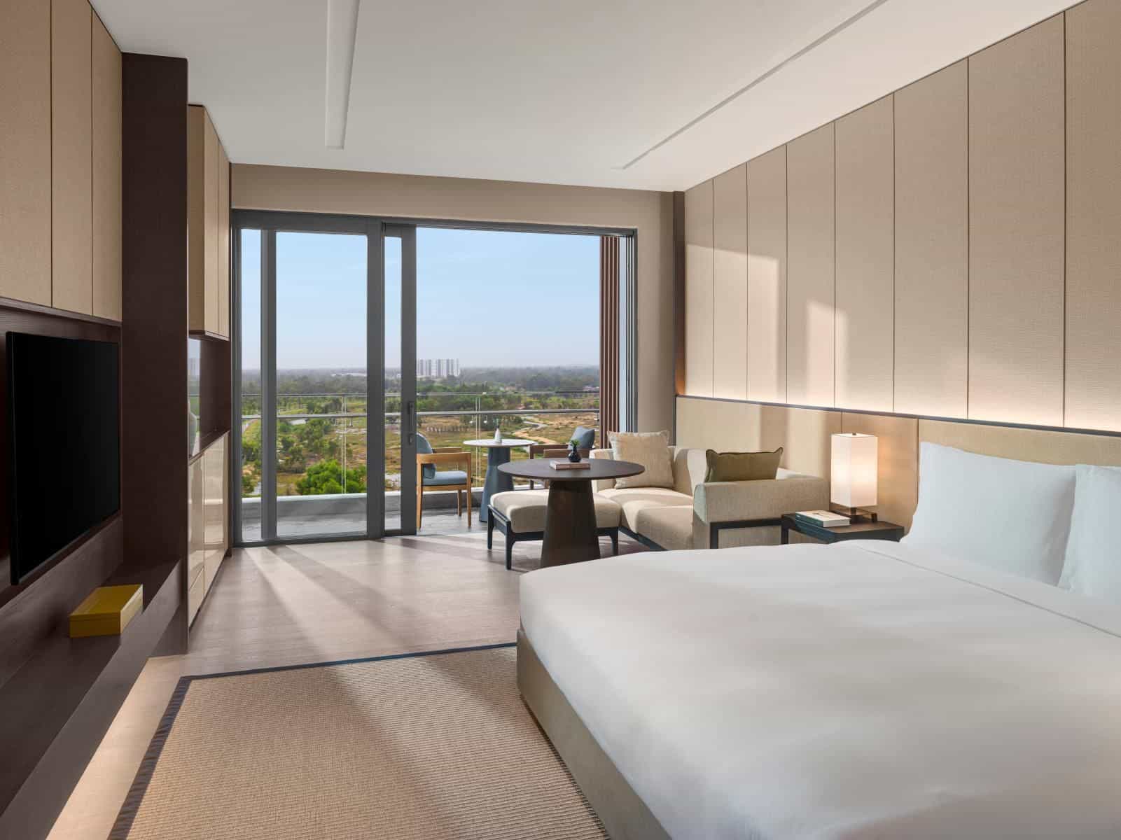 New World Hoiana Hotel