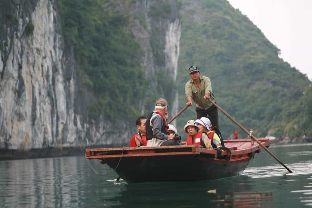 Room in Boat - Halong Bay Cruise For Backpackers Room in Boat - Halong Bay Cruise For Backpackers