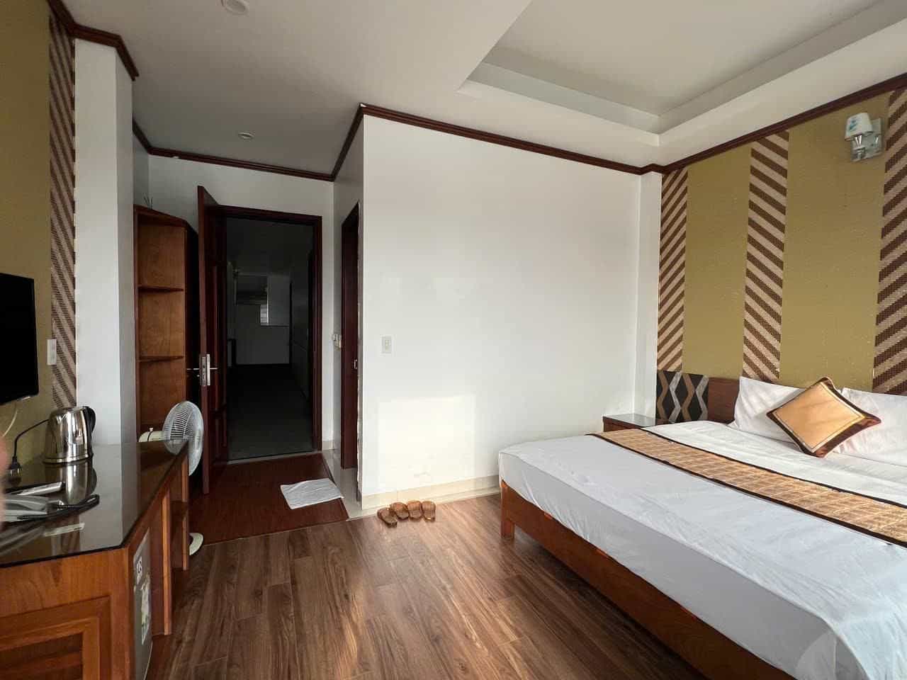 Hưng Thành Riverside Hotel Hưng Thành Riverside Hotel