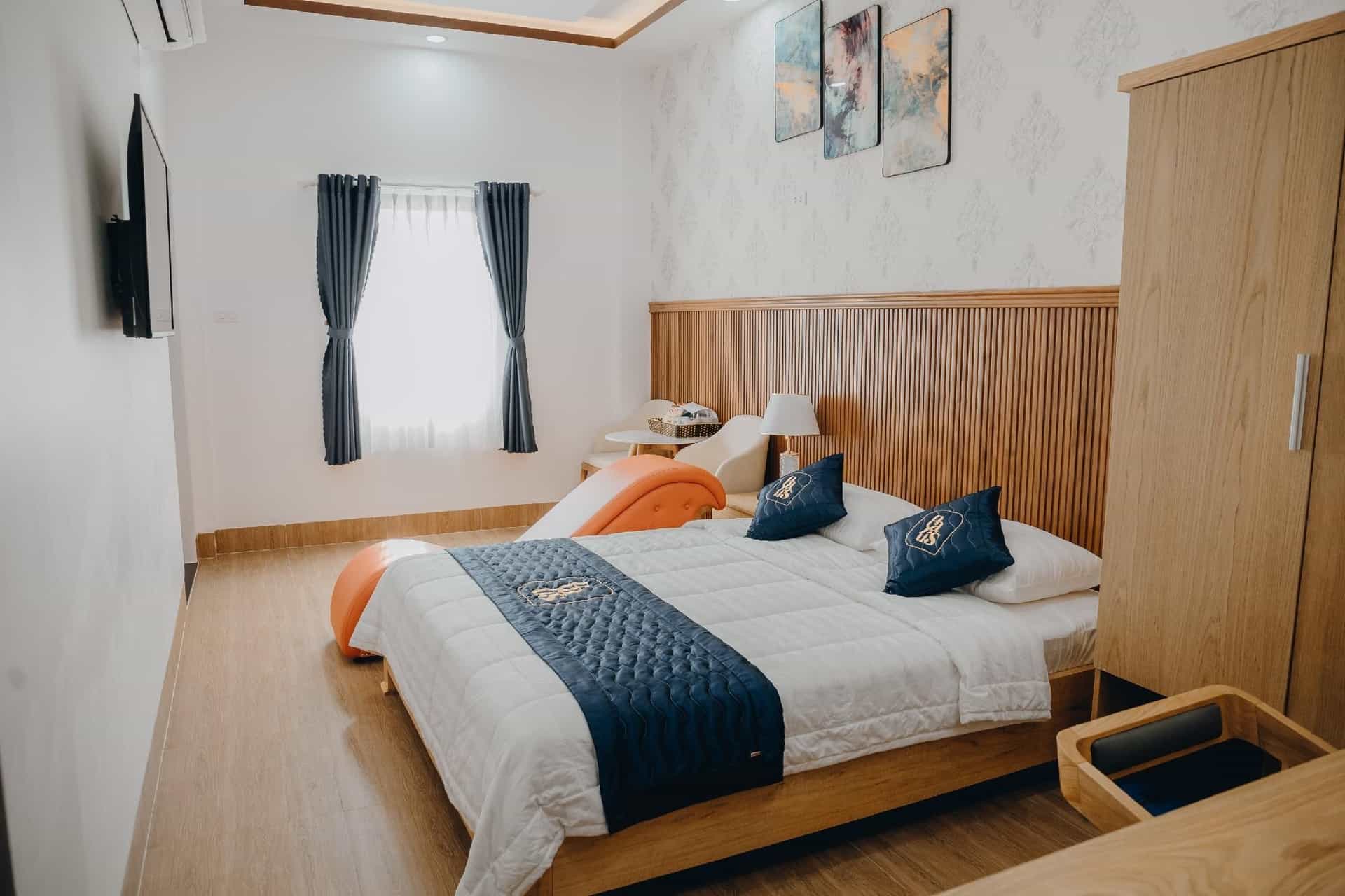 Paris Hotel - Binh Thuan