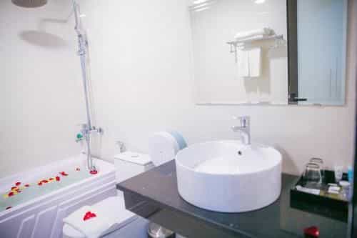 Long Anh Hotel