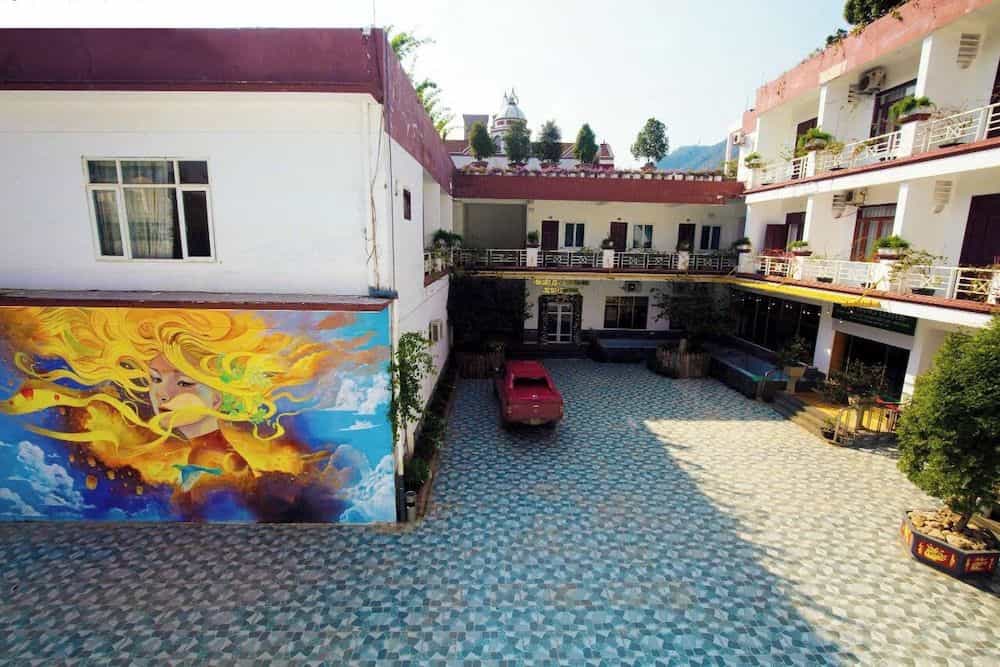 Khach san Huong Sen Moc Chau